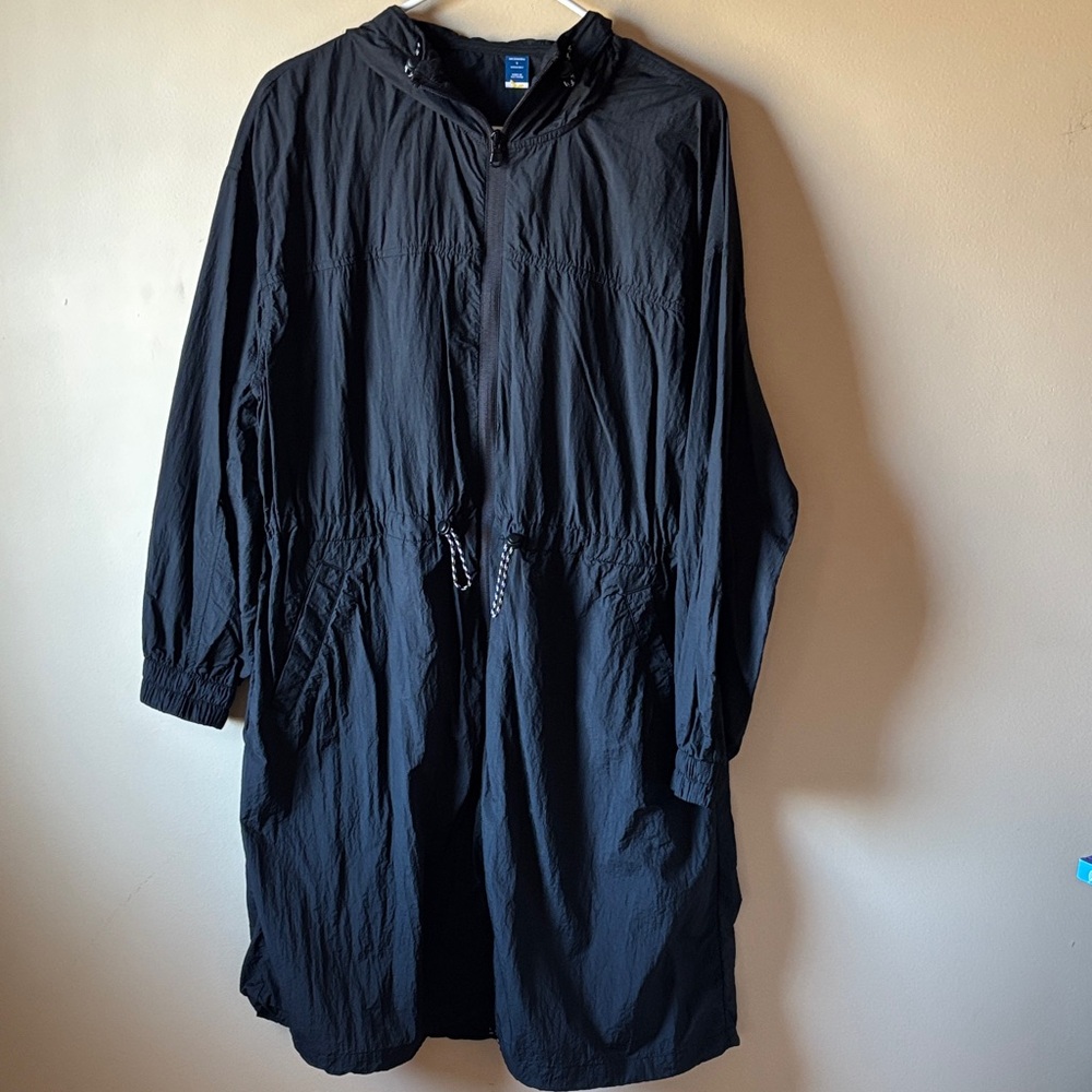 Old Navy Women’s Active Quick Dry Windbreaker Longline Hooded Jacket